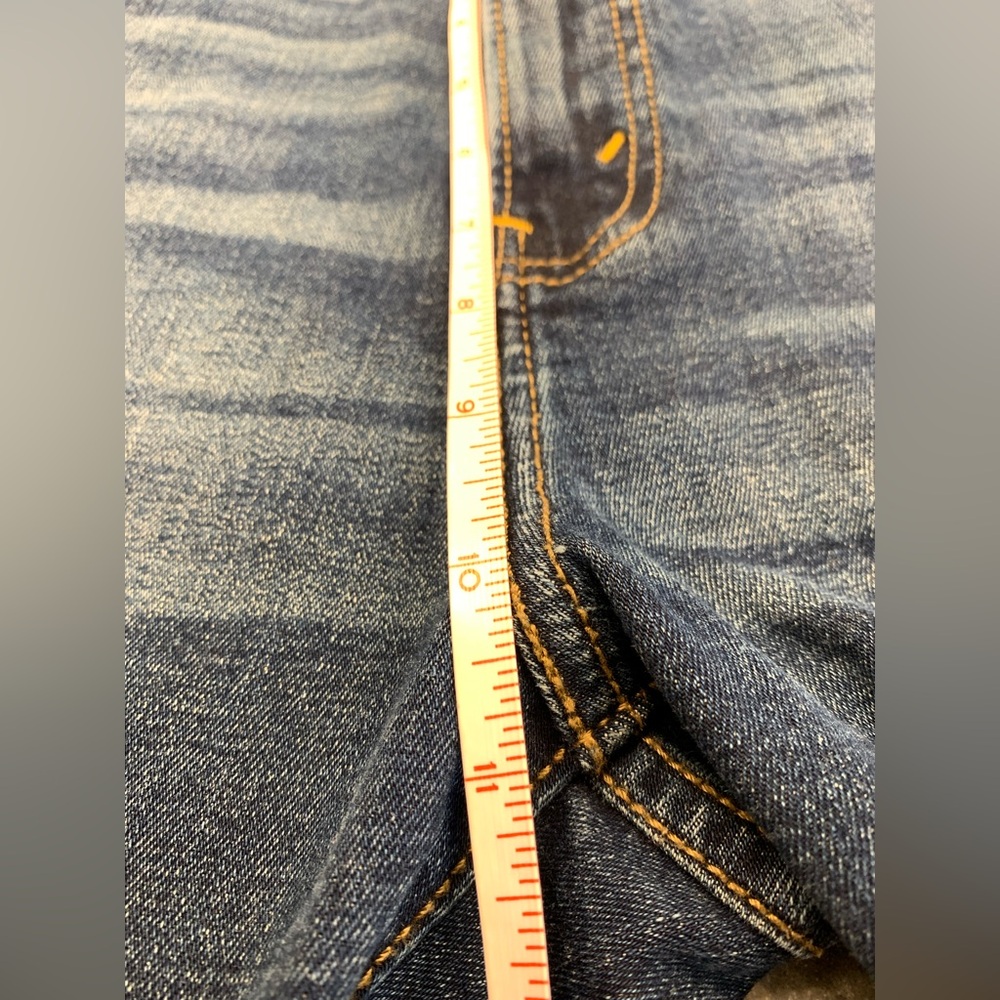 LEVI’S Signature Jean Shorts - Picture 7 of 7
